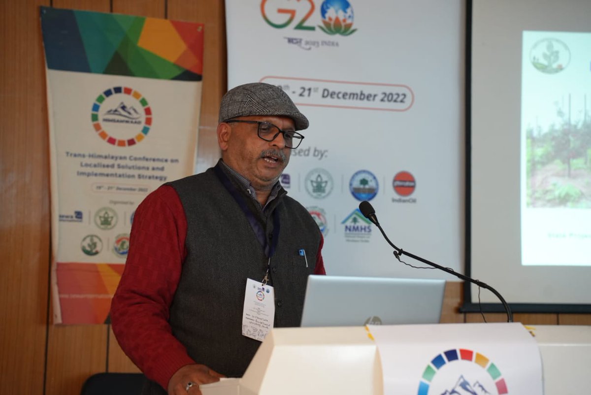 Sewa_Intl's tweet photo. “Chemical-free farming, crop diversification, and optimum utilisation of land can slow down the process of desertification. Meaningful discussions take place during the session.”
#HIMSamwaad2022 #SDGs #TransHimalayan #SewaInternational #G20 @Nauniuniversity https://t.co/yVcW4zWF7t