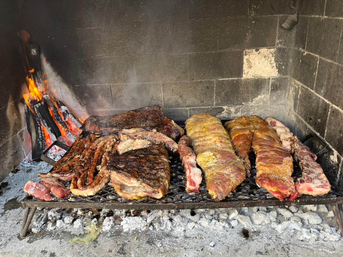 Pato_Rod's tweet photo. @Librepensante22 Lo q no falta en Argentina es alimento muerto/a de hambre!! 😘 https://t.co/3S9ROZvbXu