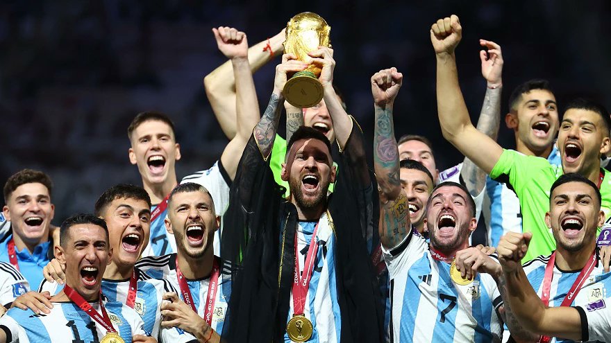 ser11mg's tweet photo. ⚽️En el Mundial de Qatar 2022 han destacado numerosos futbolistas. 
Vamos con los JUGADORES REVELACIÓN del torneo 🏆:

[ABRO HILO 🧵] https://t.co/MR5UsIa5dv