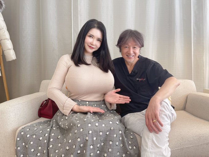 真崎医院の院長であり美容外科界のトップである真崎信行先生のyoutube出演させて頂きました！
長年の私の悩みをヒアルロン酸のスーパーテクニックで安全に解決して下さいました☺️✨✨

❤️前編❤️
https://t