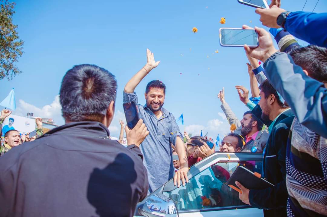 राष्ट्रिय स्वतन्त्र पार्टीका सभापति एवं संसदीय दलका नेता रवि लामिछानेले भोलि सांसदको शपथ लिनु हुनेछ।