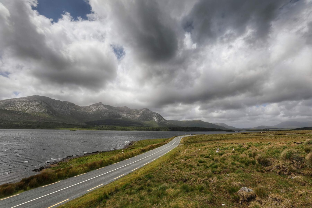 Anybody up for a spin? Connemara has some of the best driving roads around. Book a stay in the Clifden Station House Hotel, direct, to get our best rates, always: bit.ly/3a8q75S #clifdenstationhouse