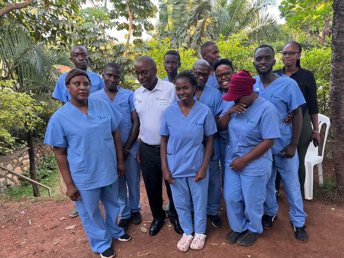 Vantagecareug's tweet photo. We are experts, providing not just care, but coaching to help navigate every step of the journey. Our trained caregivers are passionate about helping clients because they know with each life they impact, they are putting a smile on a family.

Contact us via;
0774218718
0759861818 https://t.co/qaGU3U5LAF