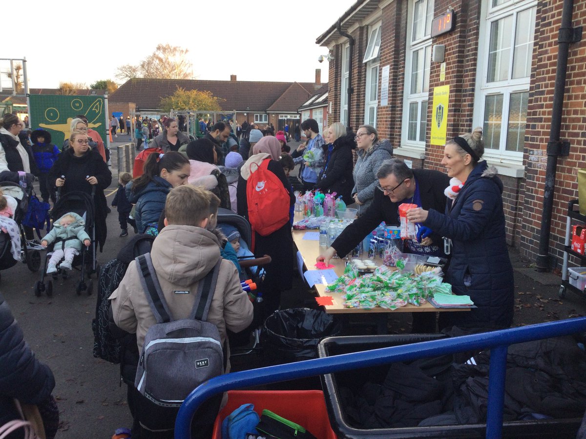 DBJSchool's tweet photo. Our Winter Pop-Up shop was a success yesterday with lots of festive treats and free fruit and veg from our kitchen. Next stop... Pre-Loved Clothing! #Sustainability #socialjustice #CommunityChristmas https://t.co/nhVogr9tPd