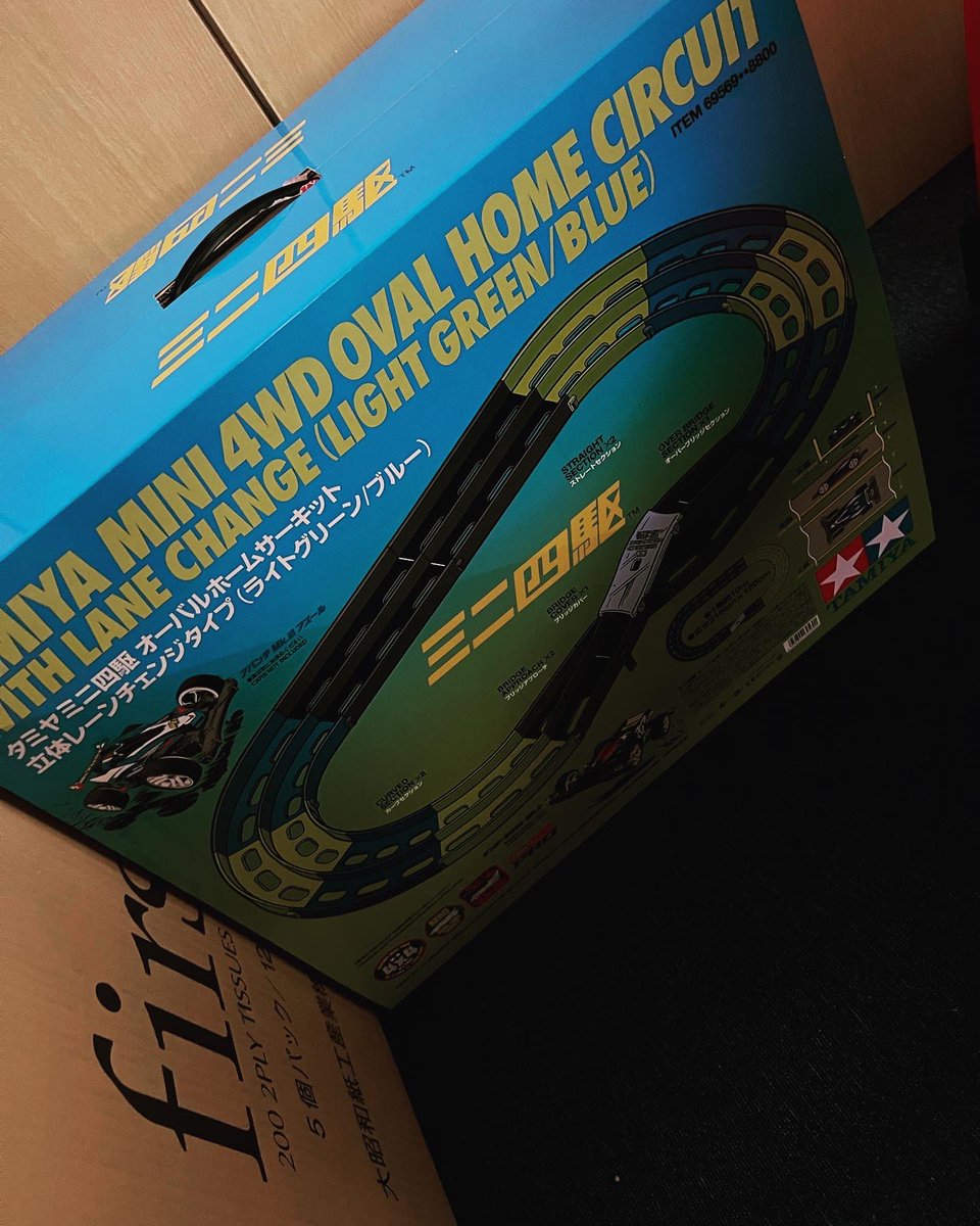 NittoWorks's tweet photo. 甥っ子がクリスマスにミニ四駆買った！！
スイッチ入って自分も復活！！
25年前の夢だった大人買いを遂行！！
復帰は敬意を表してTAMIYA公式から購入！！

レツゴ世代スーパーTZ以降の知識が全くないけど色々楽しんでみます！！
近藤ゲン！！

#ミニ四駆
#tamiya https://t.co/MjUeM2UyZK