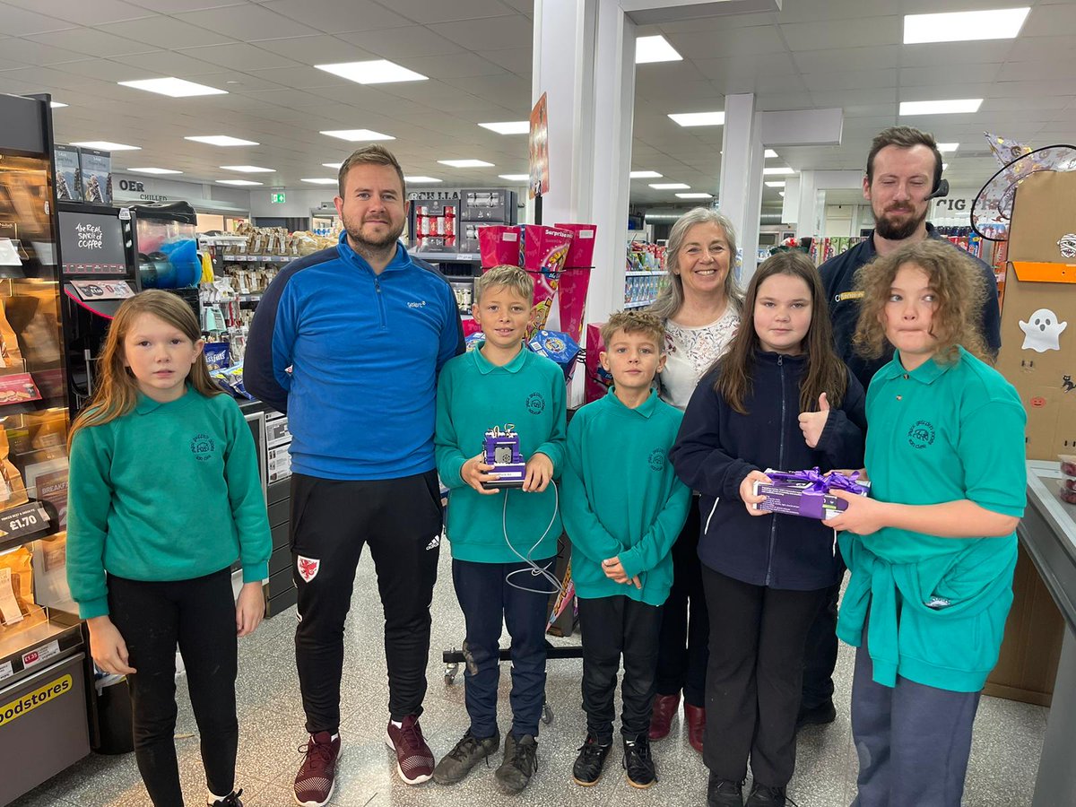 LearnWithTASK's tweet photo. A look back at 2022: Part 2 👀

@CKSupermarkets turned to TASK to drive #community outreach 🏘

The project has already rolled out at Ysgol Griffith Jones, where TASK’s helping pupils get to grips with hands-on #STEM learning 🔬📚

Read all about it >> https://t.co/lXLXX5zQaf https://t.co/0RhUSRFgRJ