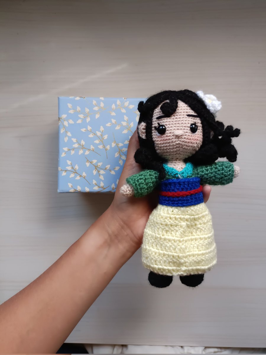 NoteArt5's tweet photo. @kansaita_ Yo hago cosas de ganchillo e ilustraciones por encargo y personalizadas, por aquí dejo algunas fotos y mi Instagram donde subo todo 💜.

@noteandart https://t.co/nfioGBcij3