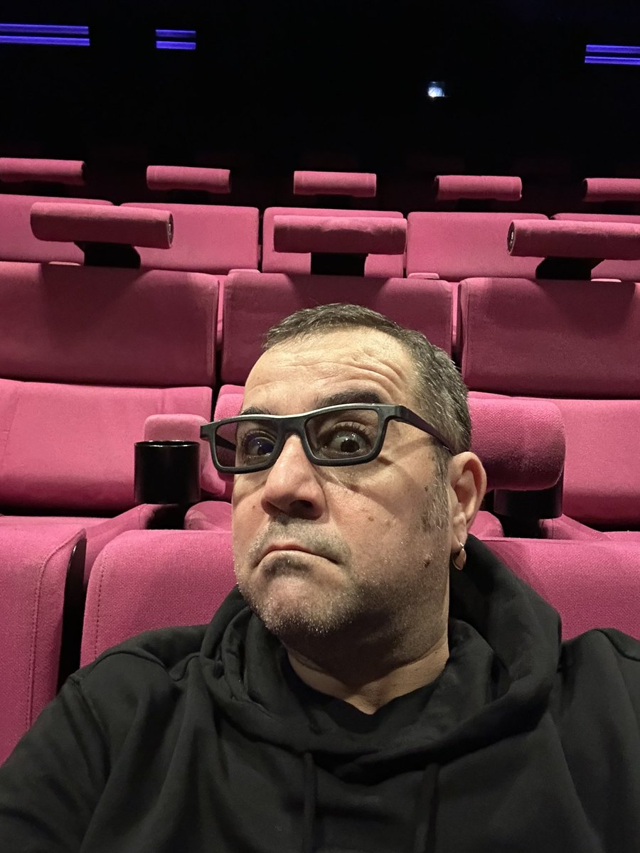 atademirer's tweet photo. İlk seyrettiğim 3 Boyutlu filmi hatırlamaya çalışıyorum? 
Sizin? https://t.co/iJ26qHHXI8