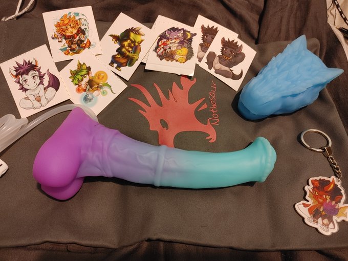 Watch NOTHOSAUR Aliexpress Official Store's leaked NSFW photo on TwXstars