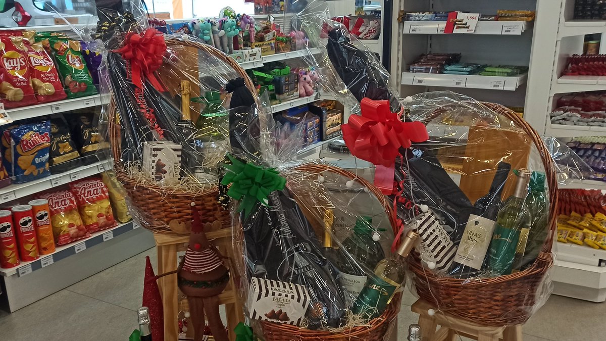 JulioBasulto_DN's tweet image. Si uno de tus deseos navideños es "salud", es mejor que no regales (y que no te regalen) una cesta de Navidad.