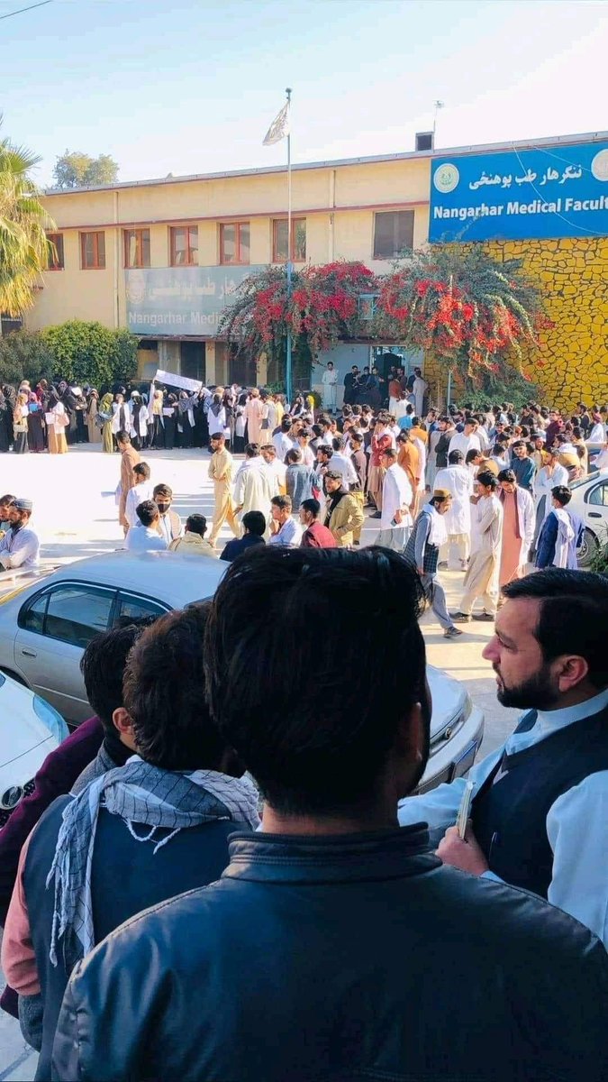 Nangarhar medical faculty male students are protesting against girls' studies ban.

Nangarhar setting example. I hope the rest could follow.

Nangarharians were also the first to protest against removal of national flag.

#LetAfghanGirlsLearn