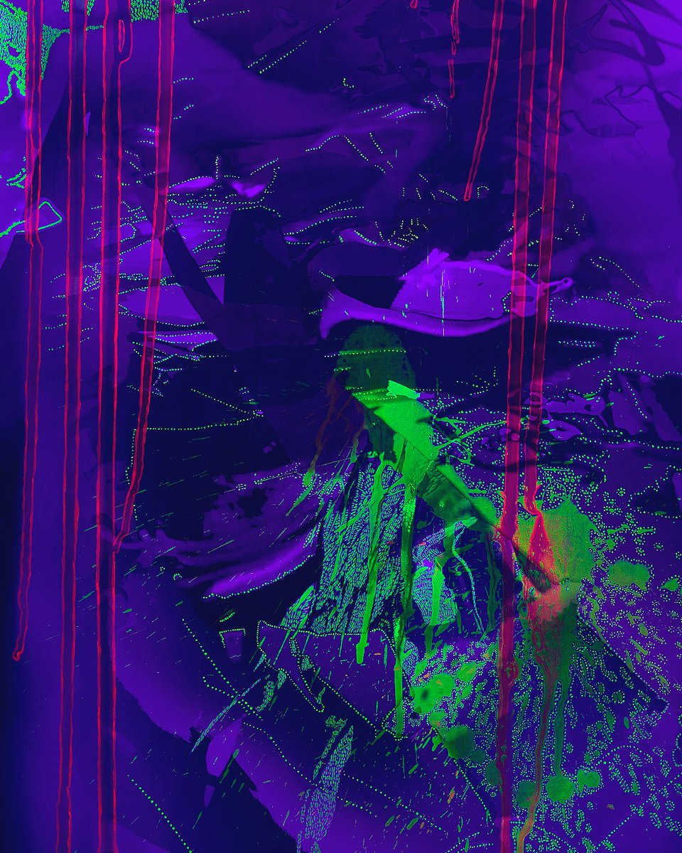 _AlisonGoodyear's tweet photo. Here's a close-up of Grotto Painting panel 10 under UV light. From my exhibition 'Paint Park' MK Gallery PS, Feb 2020 #TiltBrush #OpenBrush #AlisonGoodyear #paintingspace #paintingasplace #palette #contemporarypainting #AbstractPainting #virtualpaint #art #VR #painting #phygital https://t.co/dcVGS6w8Hy