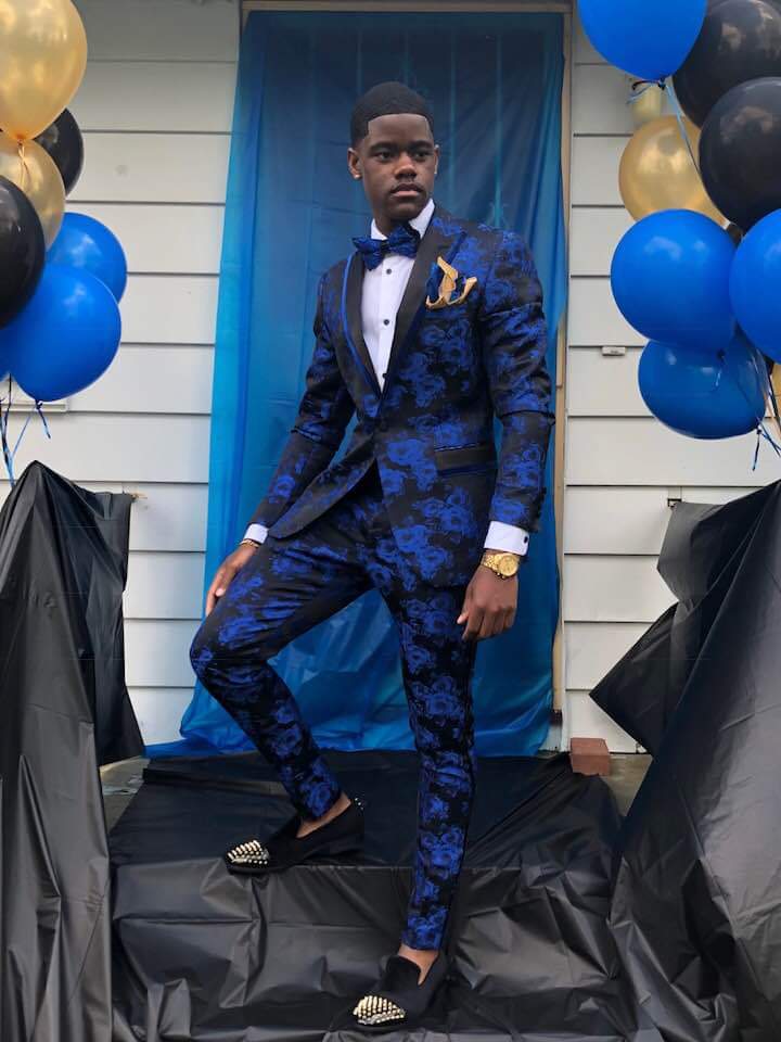 ChildsMandel's tweet photo. @_dawnmontgomery This is how my son gets it. Senior Prom representing. https://t.co/DBmNqfKnFa