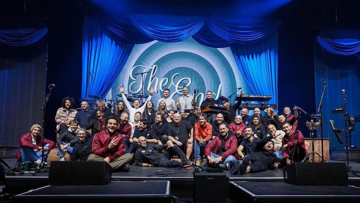 jeromekerio's tweet photo. quelle tournée, quelle équipe, quel bonheur… Merci et à bientôt #Amir https://t.co/vqjKj2Lfgw