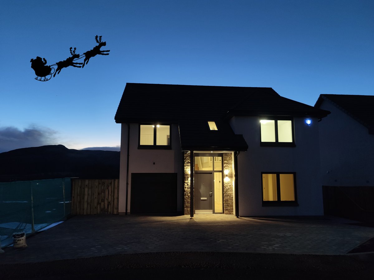 SGConstruct's tweet photo. ** MERRY CHRISTMAS **
Everyone at Stephen Gardiner Construction Ltd &amp; SG Homes Ltd would like to wish all of our friends and clients and subcontractors a Very Merry Christmas. 

Our office is now closed for the festive period and we will be back to work on Thursday 5th January. https://t.co/R0ag8erjBZ