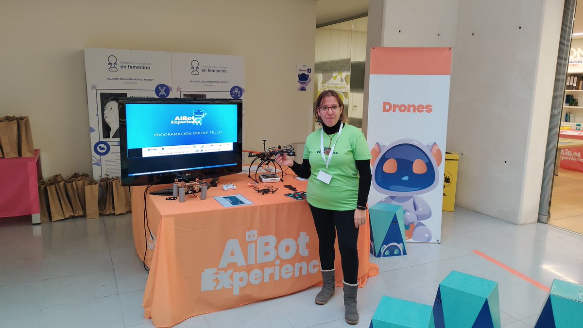 OgijaresVuela's tweet photo. Todo preparado para la jornada de hoy de #aibotexperience ... A #dronear, #programar y conocer las posibilidades que nos da la #InteligenciaArtificial desde el juego y el aprendizaje.  -- Con @VuelaGuadalinfo @consorciofr y #Guadalinfo #ogijares https://t.co/AlY4zTmTPZ