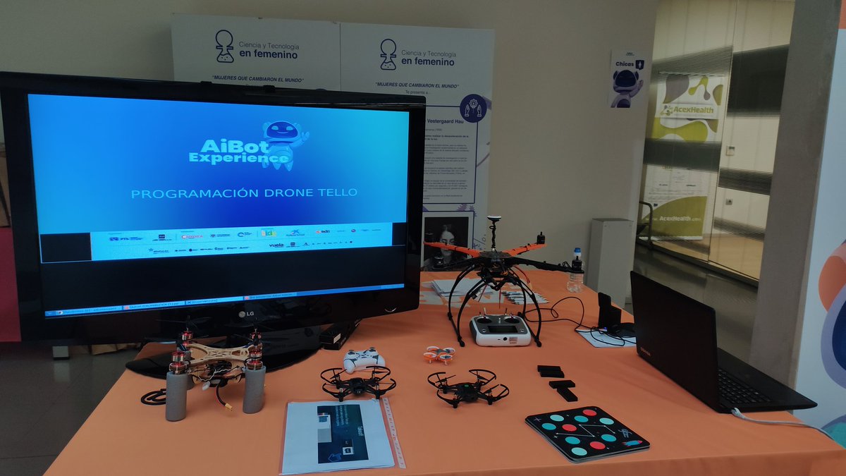 OgijaresVuela's tweet photo. Todo preparado para la jornada de hoy de #aibotexperience ... A #dronear, #programar y conocer las posibilidades que nos da la #InteligenciaArtificial desde el juego y el aprendizaje.  -- Con @VuelaGuadalinfo @consorciofr y #Guadalinfo #ogijares https://t.co/AlY4zTmTPZ
