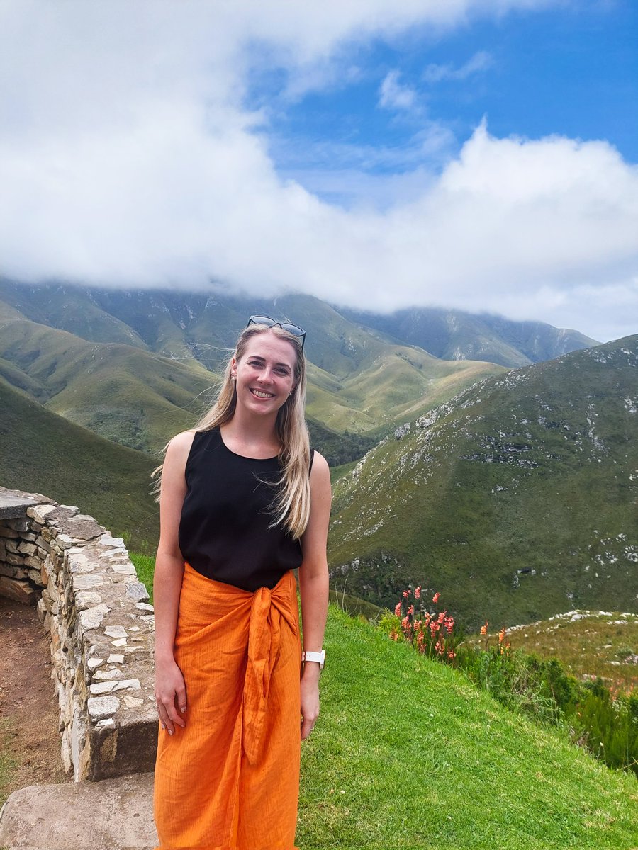 moniquerabe7's tweet photo. Swartberg-, Outeniquapas en Wilderness ... ⛰️ https://t.co/yFVe801NRA