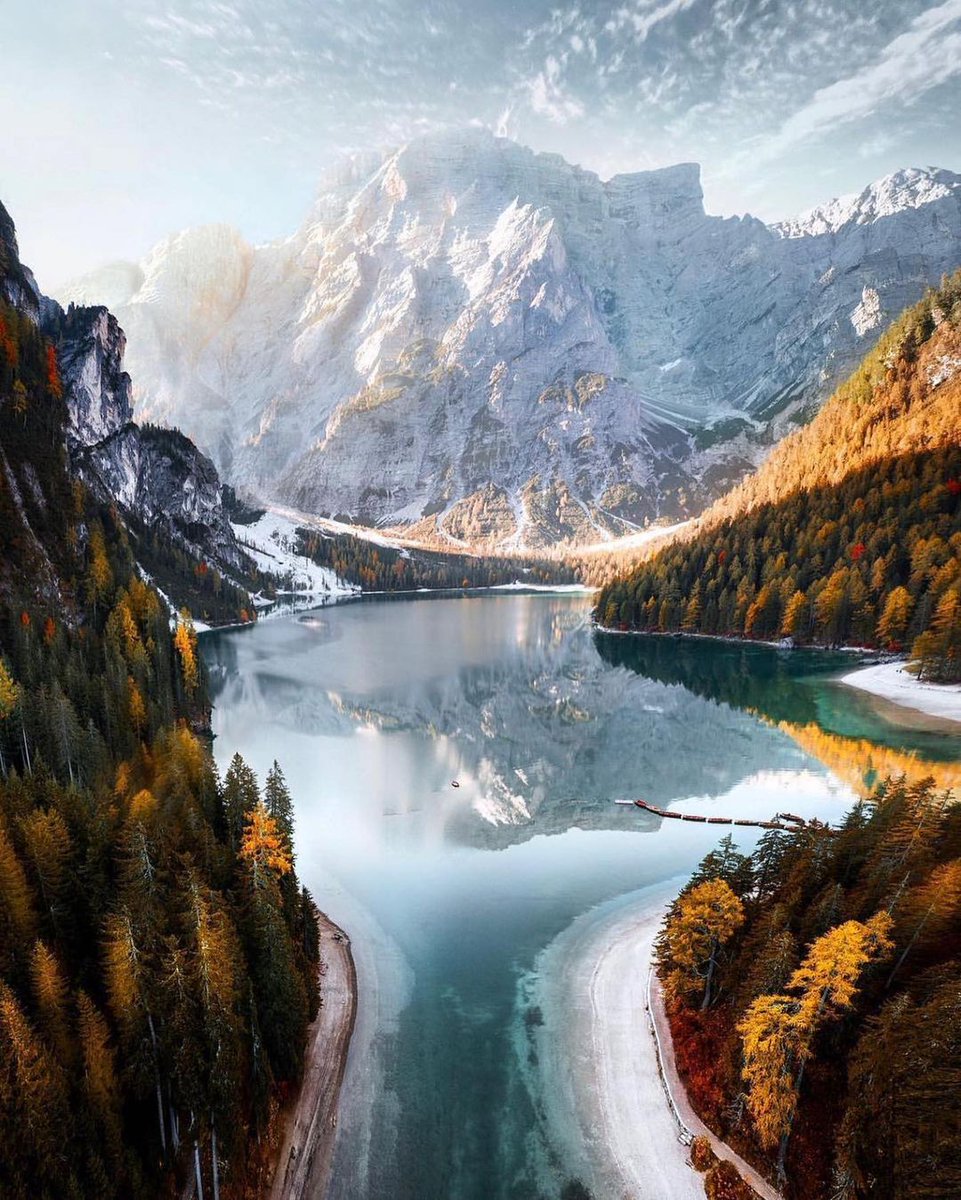 LMPositif's tweet photo. 🇮🇹 Les Dolomites en Italie et ses belles couleurs ! 
☀️ Très bonne journée à tous ! 🍀 💛

📸  Justkay https://t.co/Vi0bsSh6kL