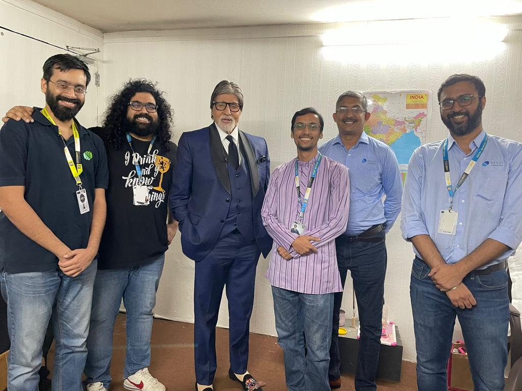 This is the Nexus team on the KBC set with THE MR AMITABH BACHCHAN <a href="/SrBachchan/">Amitabh Bachchan</a>, the team behind the amazing questions you have been seeing this #KBC season.

जी हां ये है अमिताभ बच्चन, कौन बनेगा करोड़पति की क्वेश्चंस टीम के साथ |

#KaunBanegaCrorepati <a href="/SonyTV/">sonytv</a> #AmitabhBachchan