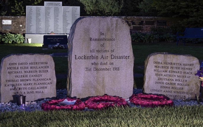 AnnanEskdPolice's tweet photo. Today we pause to remember those who lost their lives in the #Lockerbie Air Disaster & their loved ones. Our thoughts are also with our colleagues from all the emergency services & the volunteers who responded that night & the following days. #LockerbieAirDisaster #PanAm103 https://t.co/L536s749o5