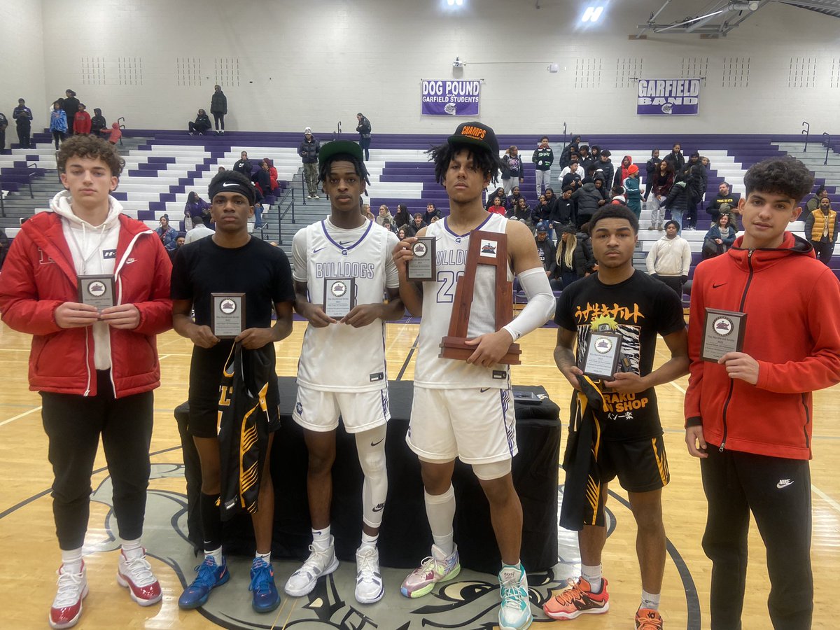 HS Boys Congrats Hardwood Invite <a href="/HoopSource1/">HoopSource Grassroots</a> All Tournament Team <a href="/legend_smiley/">Legend Smiley</a> <a href="/manmanthatkid28/">Sherrell McCullum Jr</a> <a href="/utrillo19/">Utri11o.Morris</a> Cesar Hernandez, Chance White, Cameron Hiatt.