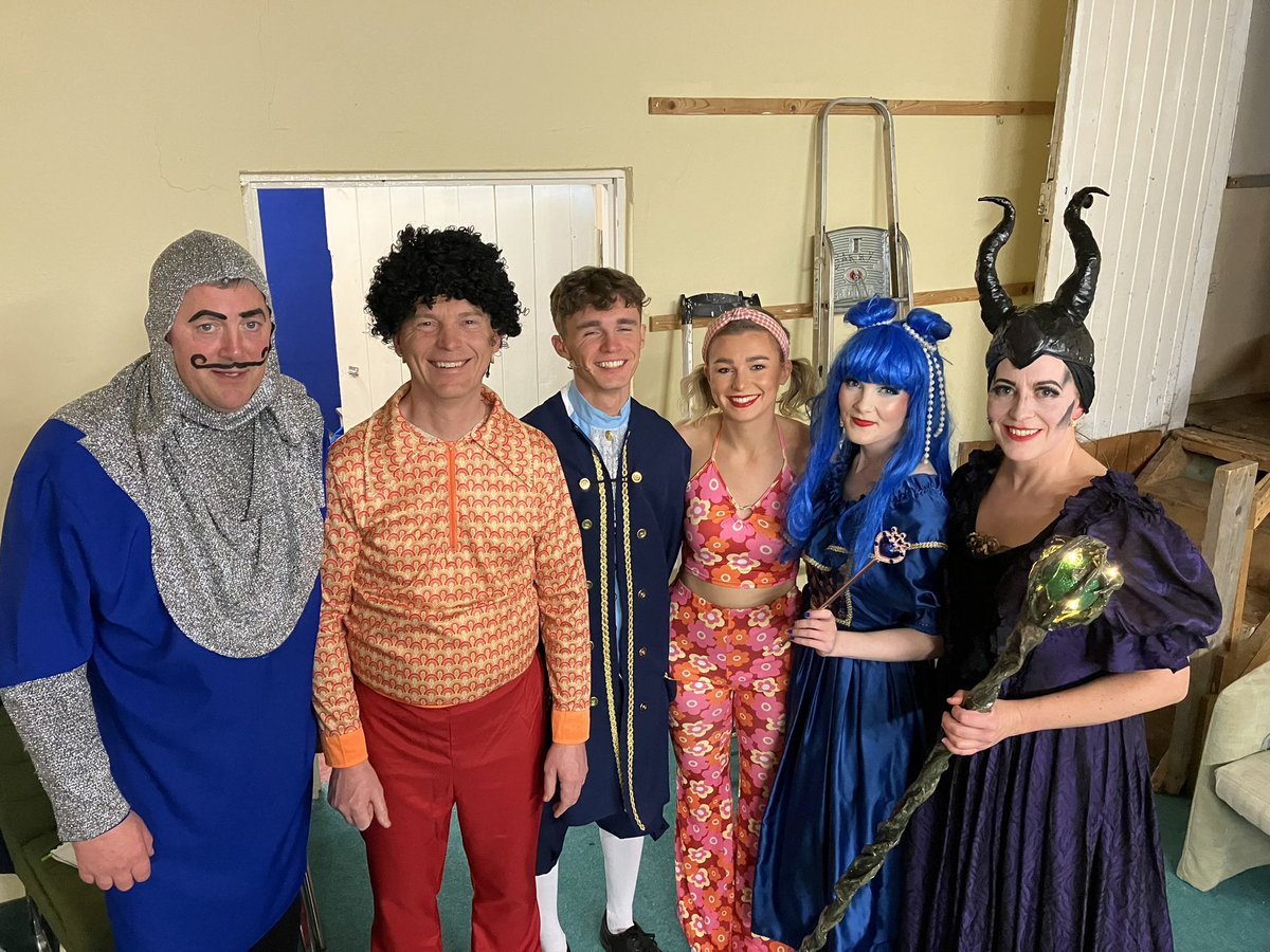 jaffag1's tweet photo. Delighted to be part of the cast of Sleeping Beauty pantomime this past weekend! What a fantastic backstage &amp; front of house crew we had and of course a wonderful cast! Great craic had all the way through &amp; thrilled to share stage with so many family members ! Roll on the next 1! https://t.co/L1IbLHOc1L