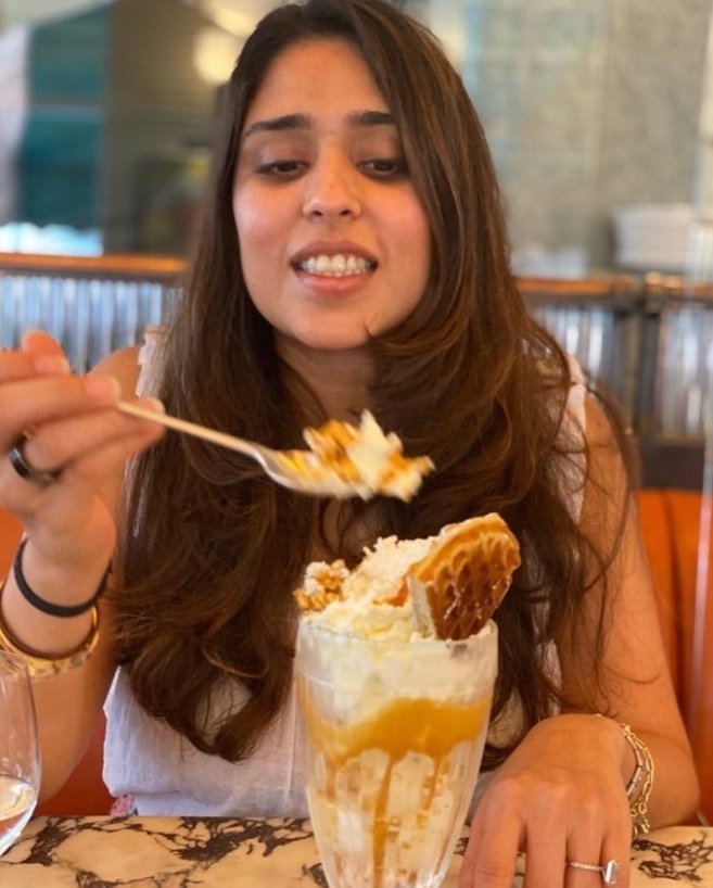 crazee_rohitian's tweet photo. Happiest birthday Queen ❤👸 @ritssajdeh @ImRo45 https://t.co/YzLgXXZRXm