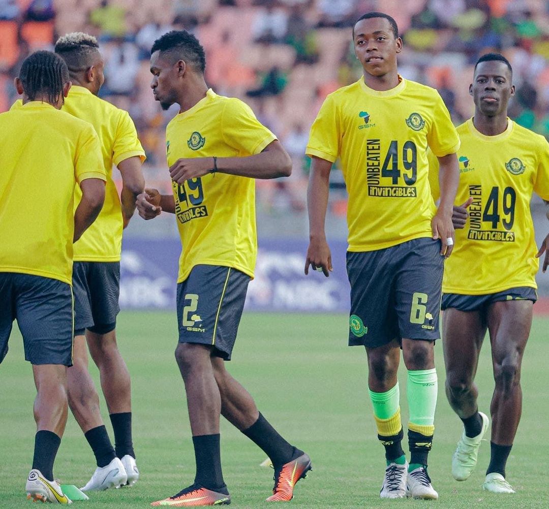 ibrakasuga's tweet photo. Kwa ubora wa wachezaji, Benchi la Ufundi na aina ya mpira wanaoucheza Yanga SC. Kwa sasa hii ndio timu bora nchini.
●Kama ipo timu inayoizidi Yanga Itaje nipe na vigezo
#Chambu https://t.co/wThyBNpoNQ