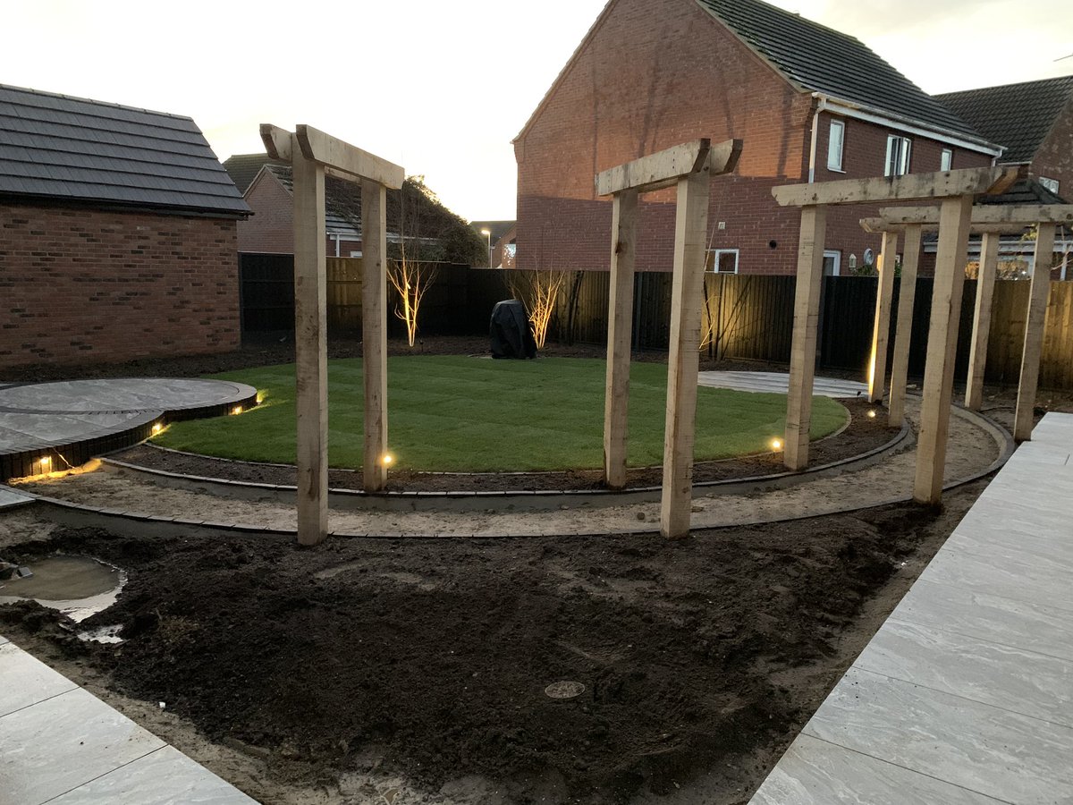 pickwellpaving's tweet photo. Our final job of 2022 not quite completed thanks to the weather but it’s nearly there. Thanks to all of our customers, staff, suppliers and sub contractors for a great year. Merry Xmas everyone 🎅🎄 #lincolnshire #lincolnshirebusiness https://t.co/f18XZieorV
