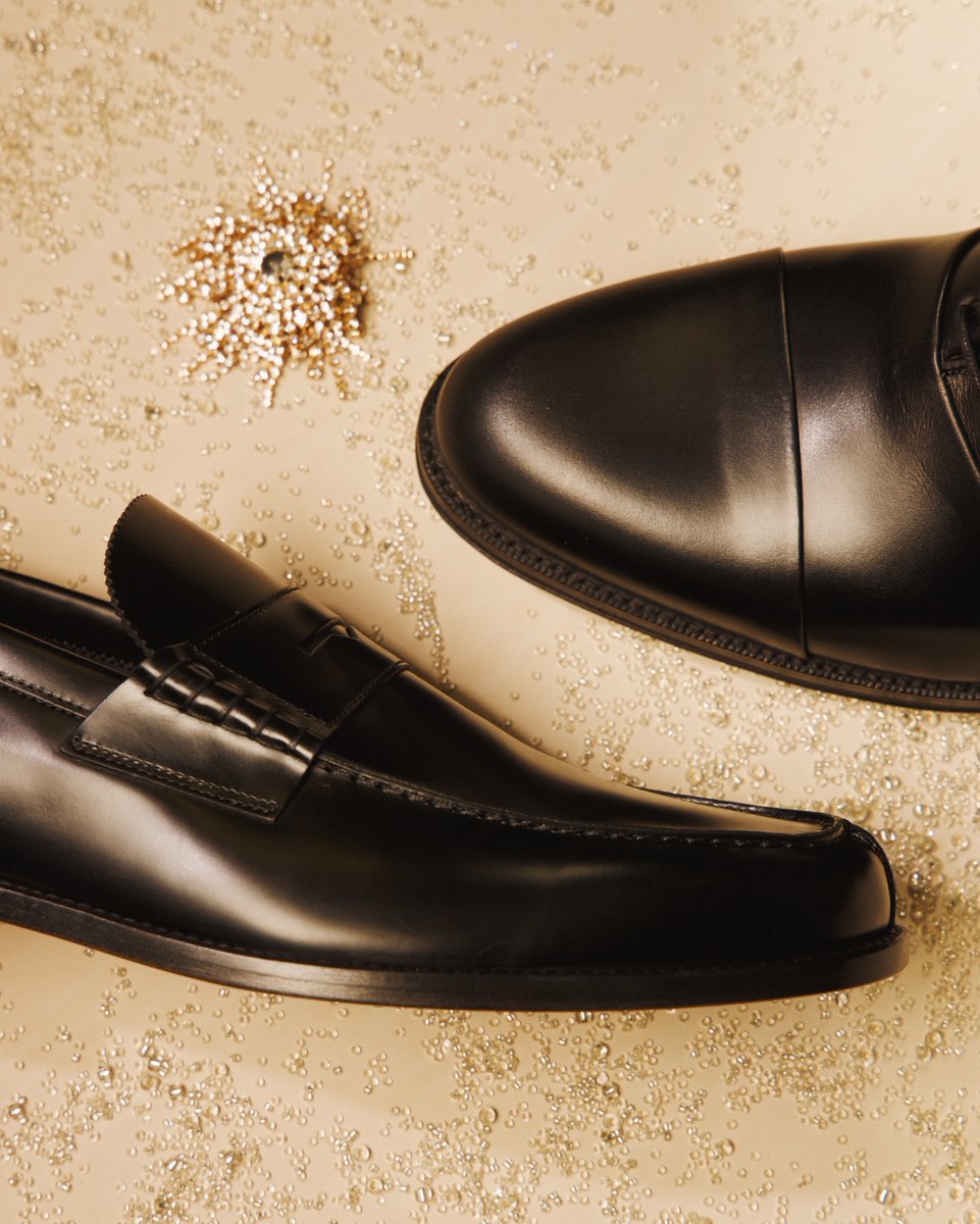 Are you ready for the most sparkling season of the year?
Inspired by our gifts collection.
 
#Christmas #MadeWellSince1877 #CraftingTheFuture #AW22