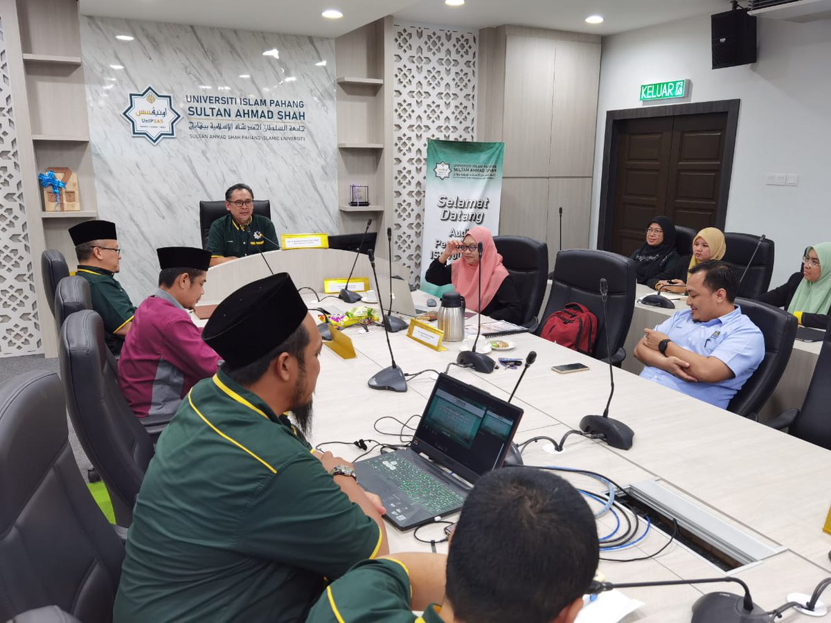 UNIPSASofficial's tweet photo. Audit yang dijalankan telah memberikan tumpuan kepada skop Rekabentuk dan Pembangunan Program, Pemberian Perkhidmatan Pendidikan dan Proses-Proses Sokongan kepada semua program Diploma yang ditawarkan di UnIPSAS.

#auditsirim #pematuhan #ncr #ofi #sirim #unipsas

2/2 https://t.co/r04hXVvbpd