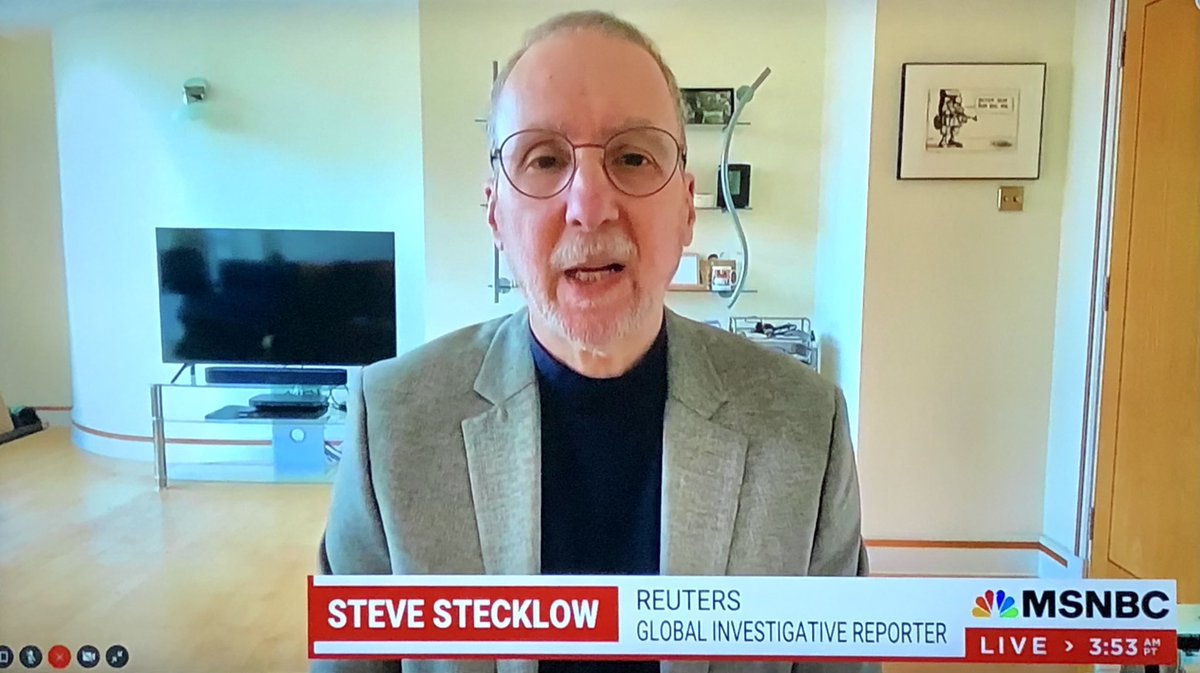 Naturally lit. Love the orange stripe. Cartoons are art. Minor cord violation. 8/10 <a href="/stecklow/">Steve Stecklow</a>