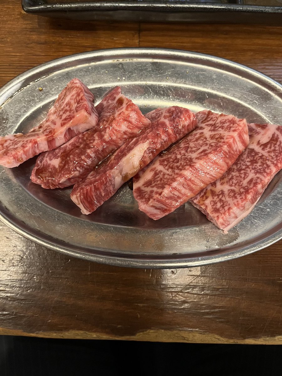 pulpul241's tweet photo. 宮崎県で食べたからたぶん宮崎牛。 https://t.co/48TaWuMy5X