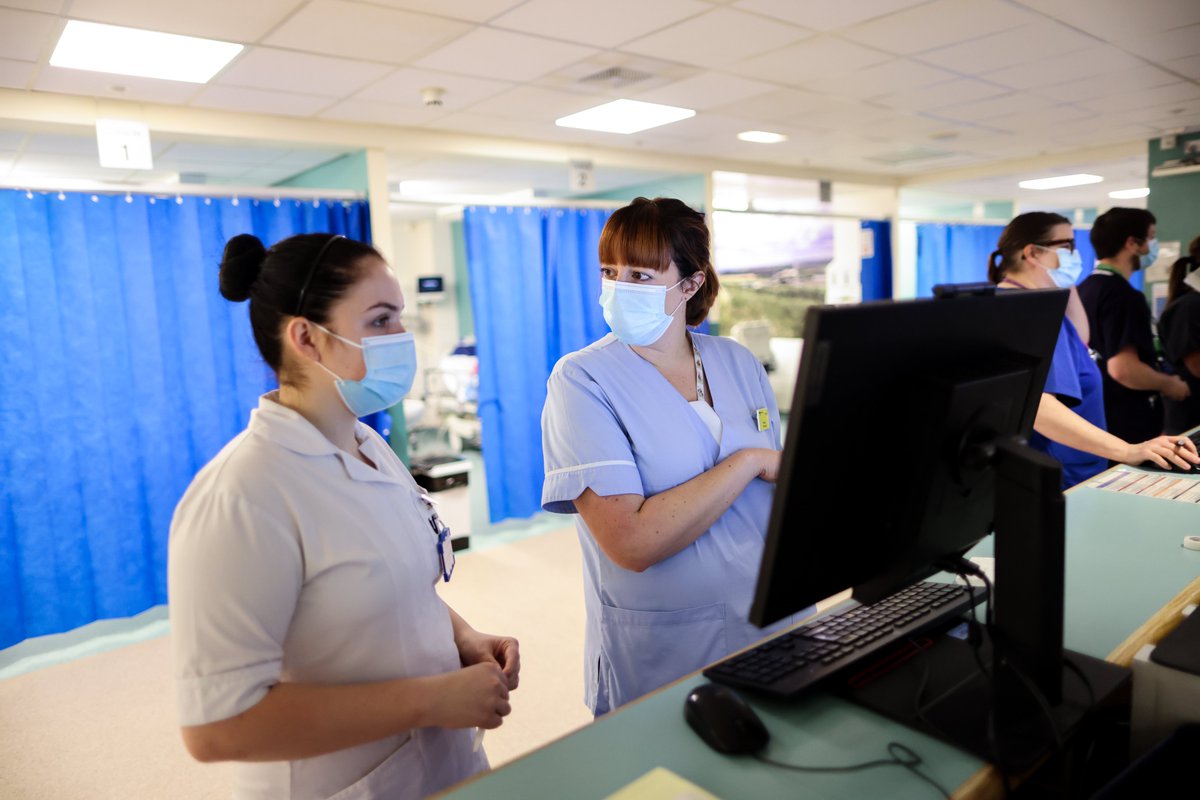 ‘Spread the love this Christmas…not bugs’

That's the message from Hilary Lloyd, our chief nurse, as she urges visitors not to come to hospitals if they are unwell.

Read more... southtees.nhs.uk/news/spread-th…