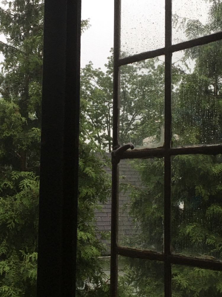 7icix's tweet photo. The sound of rain https://t.co/9PSP7WHgmo