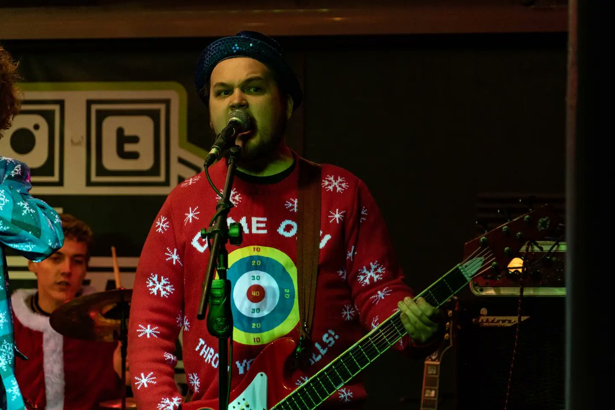 KAINED_band's tweet photo. Well what a belter Christmas do that was @boulevardwigan. Massive thanks to @soundsfromthestreetwigan always a pleasure.
๐ธ - @luellapix sick as always
#livemusic #liveperformance #livebands #liverpoolmusic #manchestermusic #manchestermusicscene #merseysidemusic #unsignedartist https://t.co/bD34tIdLWw