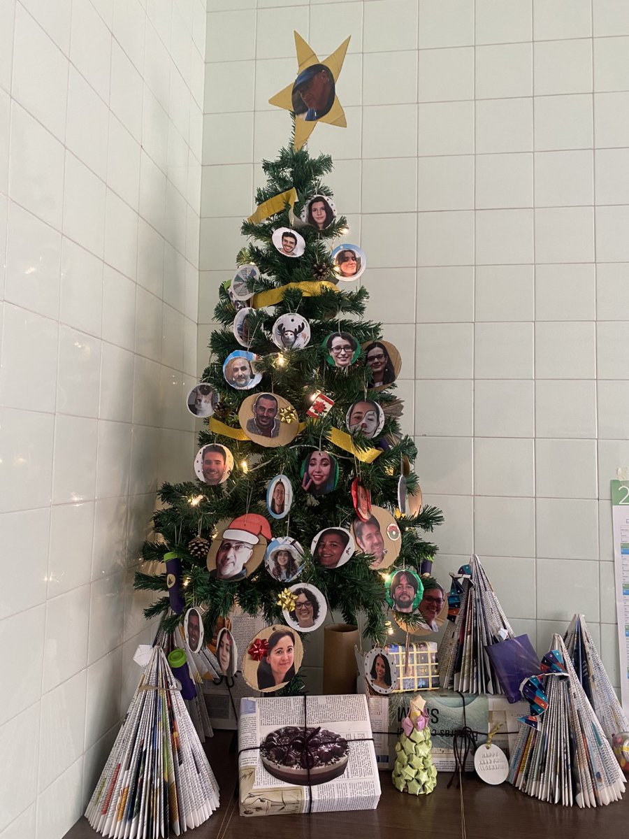 Genomics and Health Lab (ULL) (@gesalud_ull) on Twitter photo 🎄🎁Recibimos la Navidad con nuestro árbol decorado por los jóvenes investigadores del Área de Genética con materiales reciclados 🌟🎄<a href="/ULL/">Universidad de La Laguna</a> <a href="/Gesalud_ULL/">Genomics and Health Lab (ULL)</a> <a href="/PaleogenomicULL/">Paleogenomics Lab at ULL</a> 🎄🎁Recibimos la Navidad con nuestro árbol decorado por los jóvenes investigadores del Área de Genética con materiales reciclados 🌟🎄<a href="/ULL/">Universidad de La Laguna</a> <a href="/Gesalud_ULL/">Genomics and Health Lab (ULL)</a> <a href="/PaleogenomicULL/">Paleogenomics Lab at ULL</a>