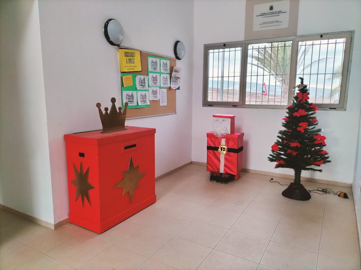 Todavía estás a tiempo de traer tu carta para Sus Majestades Los Reyes Magos de Oriente
📌Biblioteca Distrito, c/Pérez Muñóz s/n
📌Belén de Arena, Playa de Las Canteras
📌Local Social Vicente León, Las Coloradas
#FelicesFiestas #BuzónReal #IsletaPuertoGuanarteme #DistritoVivo