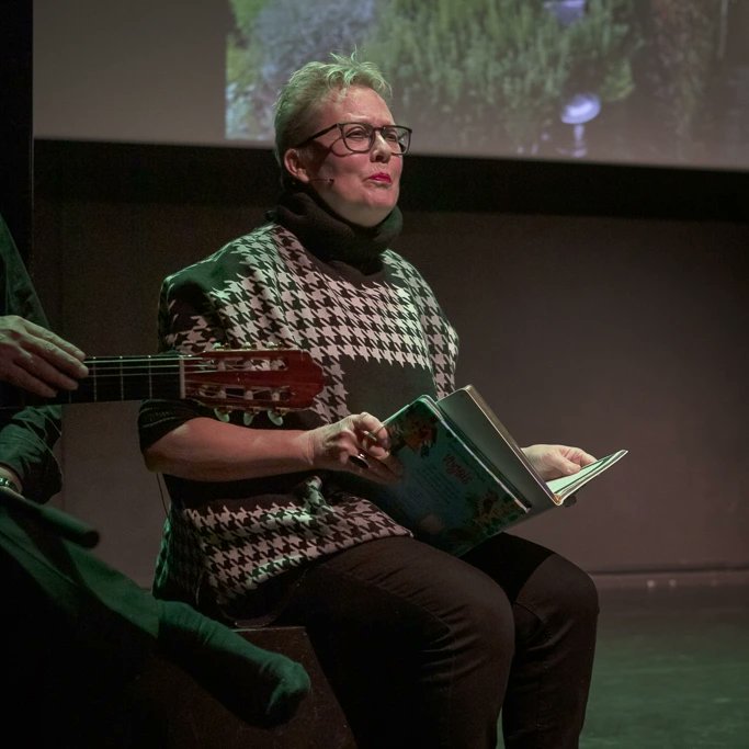 balangereis's tweet photo. Vanmorgen geen repetitie van Theater Wirwar.
Daarom nog maar wat foto's van de première van de nieuwe voorstelling 'Ik pas!', vandaag drie weken geleden.
#Wirwar #TheaterWirwar #NAH #NietAangeborenHersenletsel #hersenletsel #Gigant #Apeldoorn
Foto's: Ernst van Rossum https://t.co/YLYTRTm7Cm