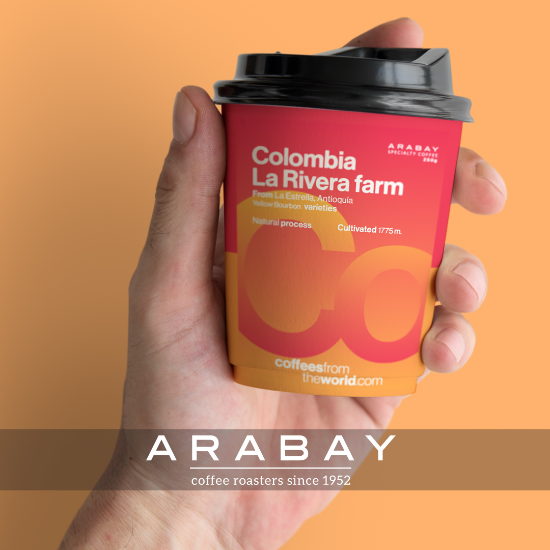 Desde hoy este es el #cafedelasemana. Hemos tostado este #Colombia para que puedas saborear este café en nuestras tiendas o llevártelo a casa en grano o molido.

🌎 Origen: Colombia
🏡 Finca: La Rivera
🌱Proceso: Natural
⛰️ Altitud: 1.775
🌱 Variedades: Yellow bourbon