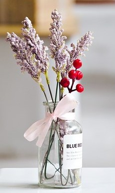 La <a href="/FondationGBesse/">Fondation Georges Besse</a> souhaite de bonnes fêtes de fin d'année à tous! Rendez-vous en janvier 2023 pour la prochaine campagne de candidatures! Osez les études scientifiques!