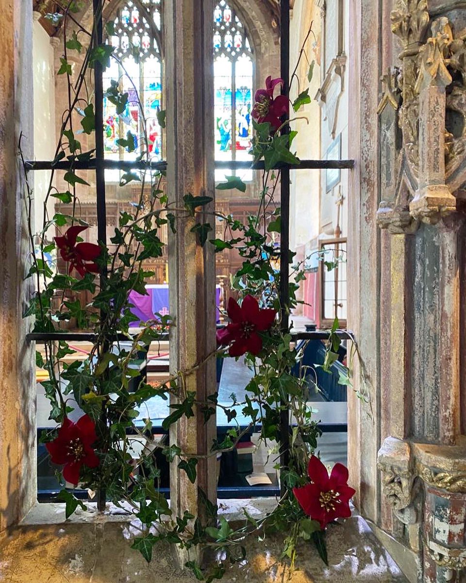 The beautiful #Christmas flower arrangements at St Mary’s #Totnes
