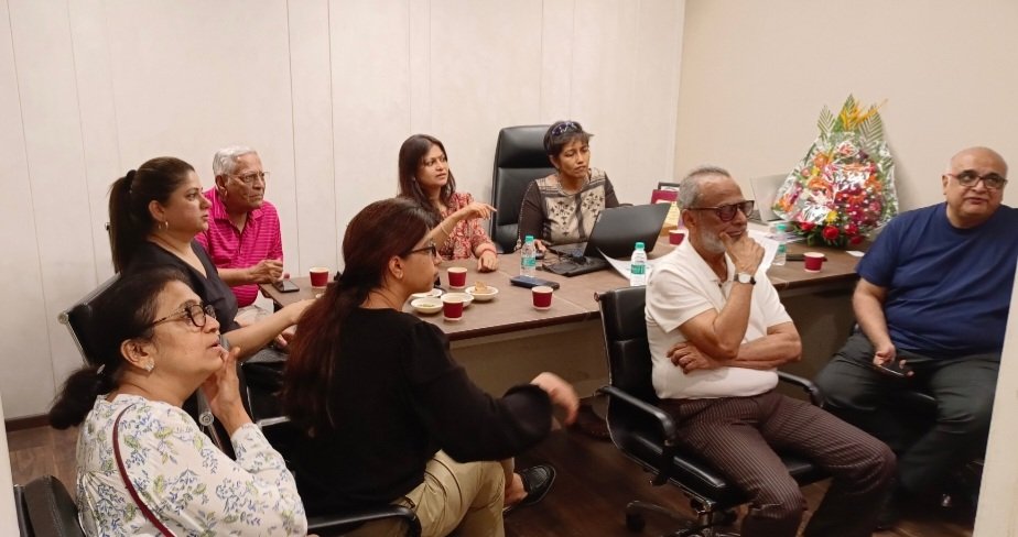 HNarwekar's tweet photo. Met the #ACCPR committee members with #PluralUrban planners &amp; the area's residents to discuss the suggestions for the surface design of the #CuffeParade #Metro3 station. (Conti 1/2) https://t.co/pXbpFpmR68