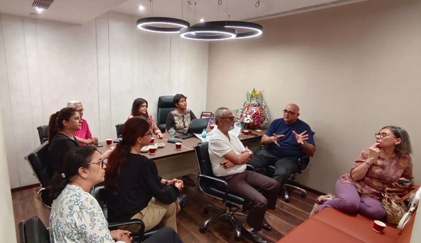 HNarwekar's tweet photo. Met the #ACCPR committee members with #PluralUrban planners &amp; the area's residents to discuss the suggestions for the surface design of the #CuffeParade #Metro3 station. (Conti 1/2) https://t.co/pXbpFpmR68