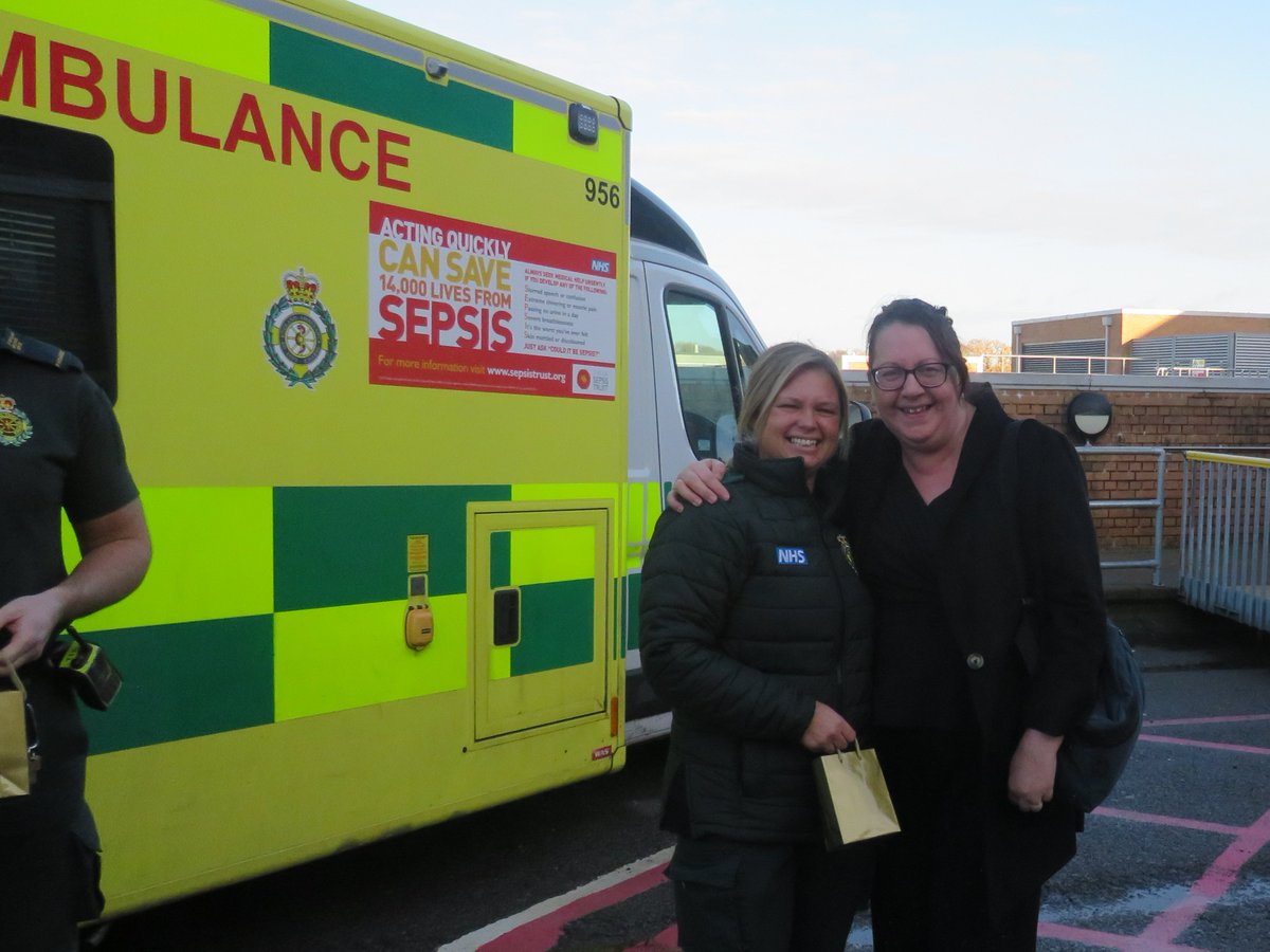 Castle_meadow's tweet photo. Staff from St John's House made up some gift bags to hand over to the hard working staff at @NNUH and @EastEnglandAmb 

On behalf of all at St John’s House and Castlemeadow care, we wish all the staff at NHS a wonderful Christmas and a Happy New Year.

#thankyouNHS
#NHS https://t.co/l6zdxSKmzr