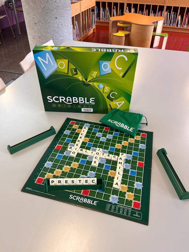 Des de les #bims #usrecomanem:

Scrabble original: el gran joc de paraules encreuades. Mattel, 2012

Sabeu que a les Biblioteques de Sabadell es poden portar en préstec jocs de
taula? Entre ells,. podeu trobar l’Scrabble, un clàssic ‘de tota la vida’. És… ift.tt/6oQnWRs