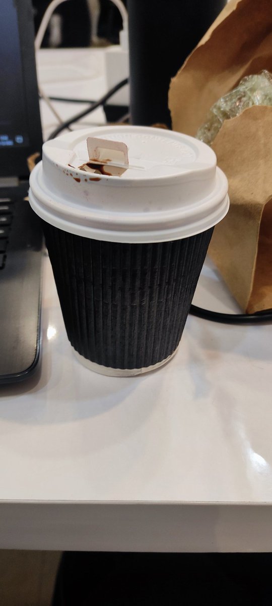 sritika000's tweet photo. I ordered hot chocolate from Baketards.
The quantity that I paid for was 250 ml and this is what I received.

I wrote a review &amp; received a harsh reply from Baketards
@zomato I hope you can look into this and teach the partners to learn how to communicate with fellow customers. https://t.co/rAFt6DAWZn