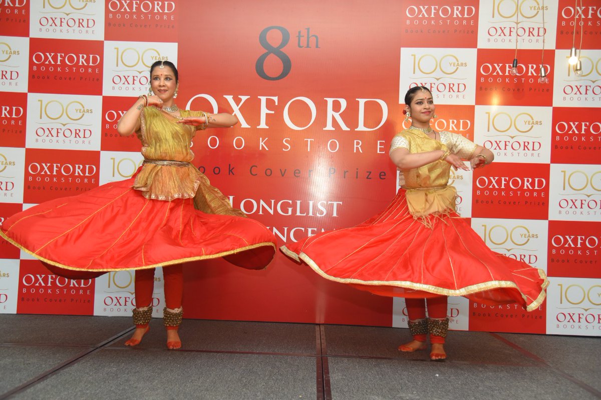oxfordbookstore's tweet photo. Glimpse from the Longlist Announcement of the 8th edition of the Oxford Bookstore Book Cover Prize followed by a Kathak performance at The Park New Delhi
#BookCoverPrize #Longlist #BookCoverDesign #OxfordBookstore https://t.co/kJynYCrEMn
