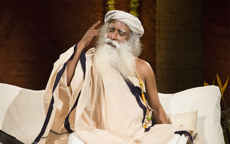 ishafoundation's tweet photo. With the winter solstice, we are transitioning into Uttarayana, the time of the year for receptivity, enlightenment, and attainment of Grace. #SadhguruQuotes https://t.co/gerX8C6hPt